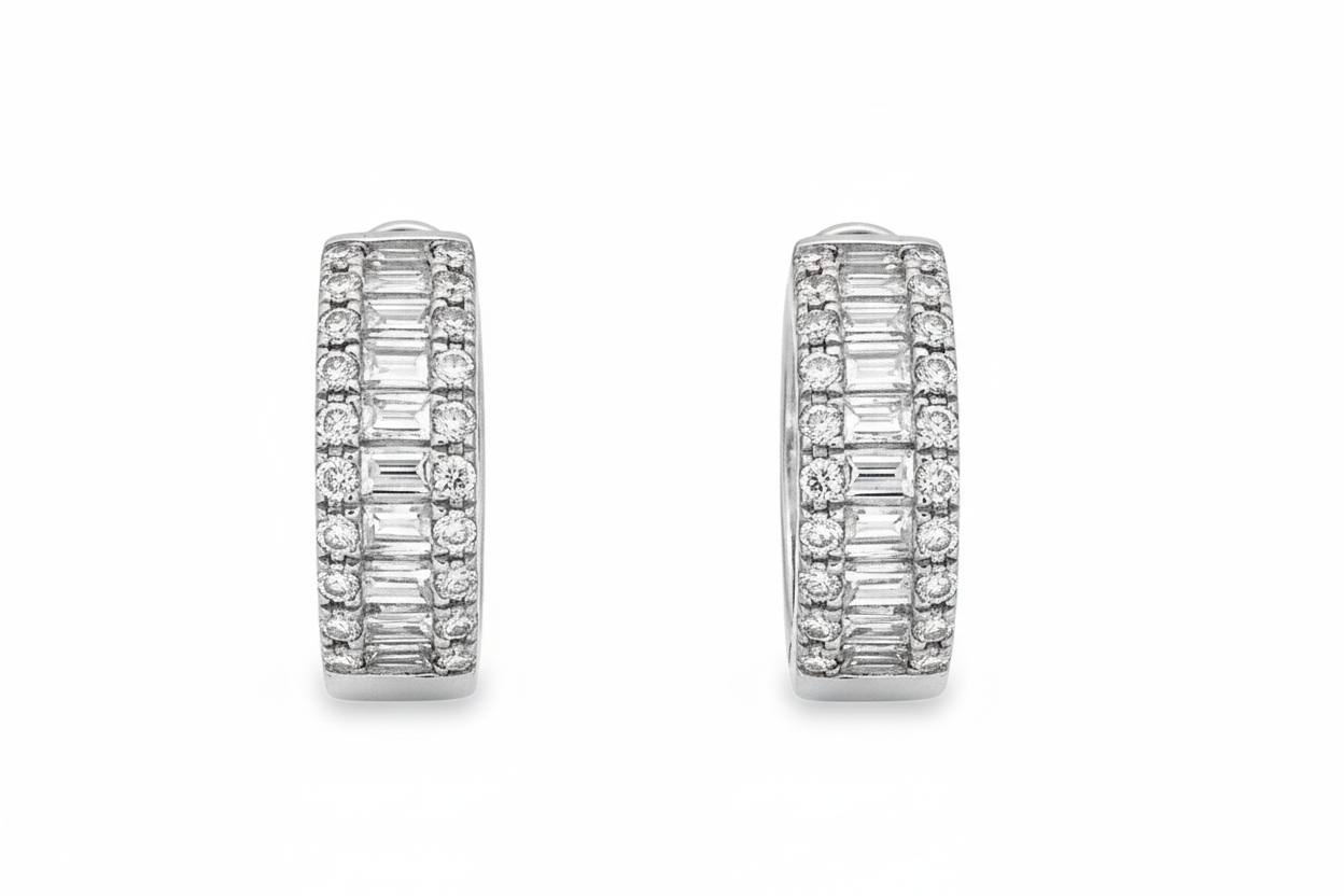 T DIAMOND EARRING 18KY