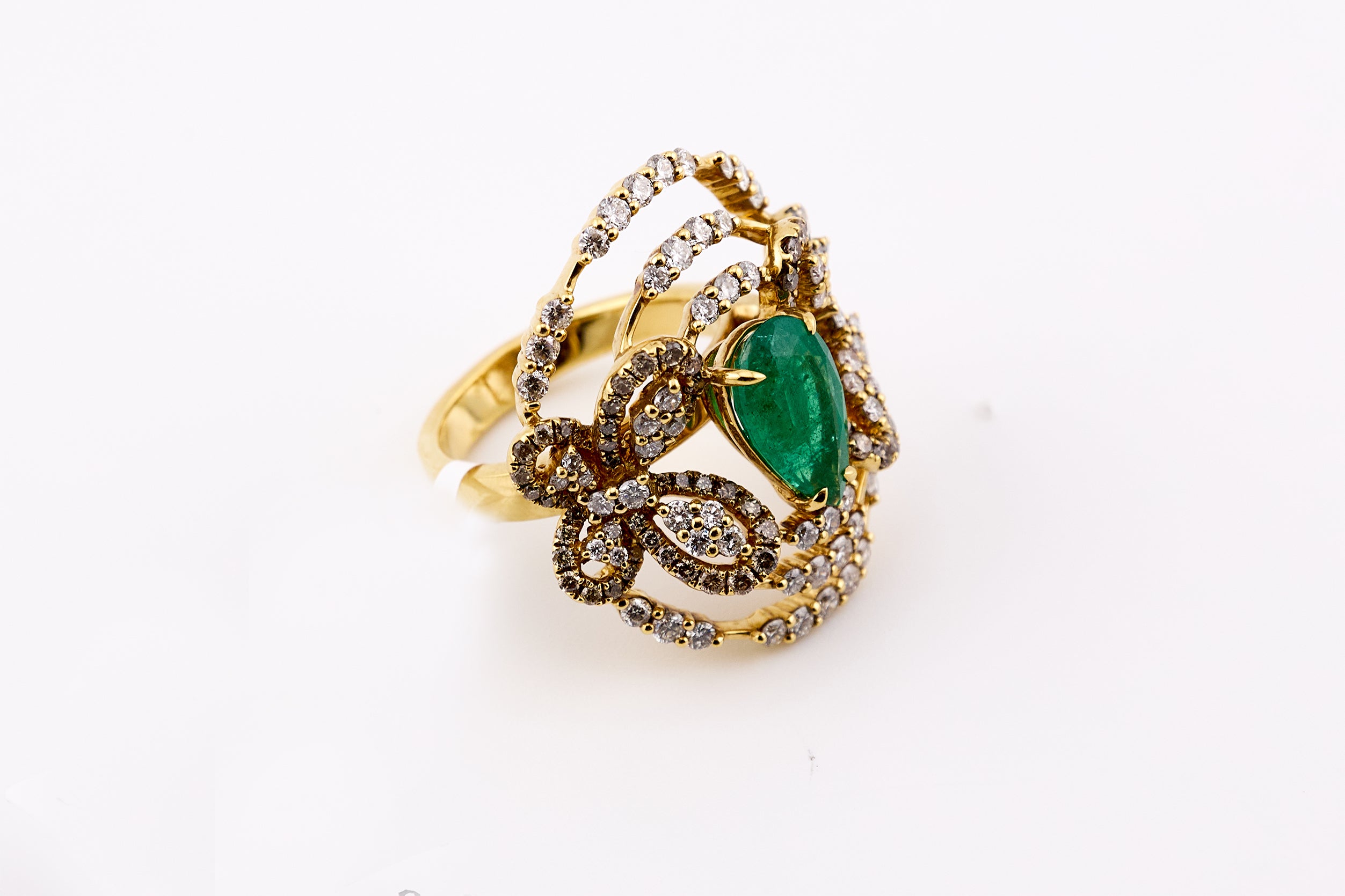 EMERALD & DIAMOND RING 18KW