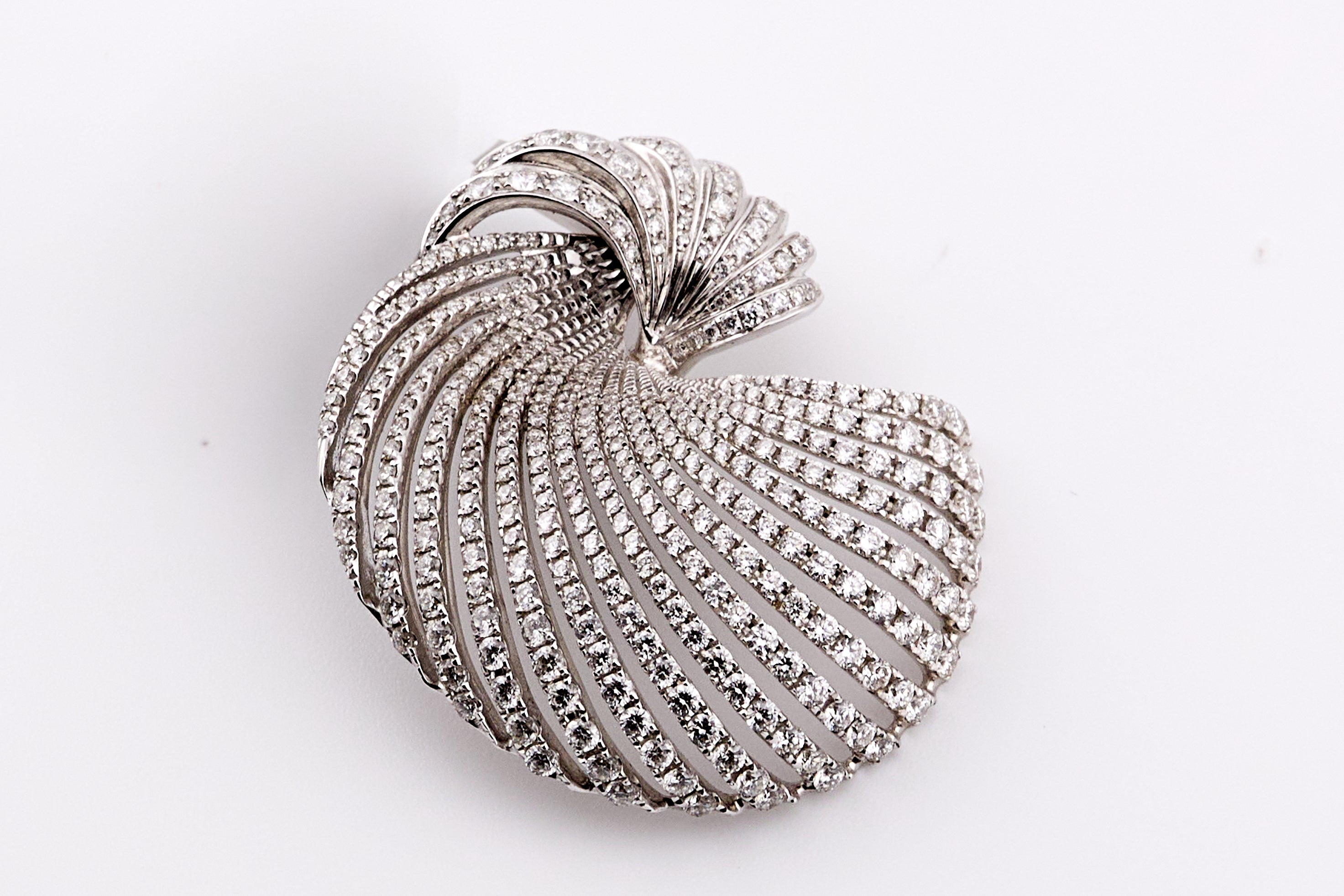 DIAMOND PENDANT 18KW