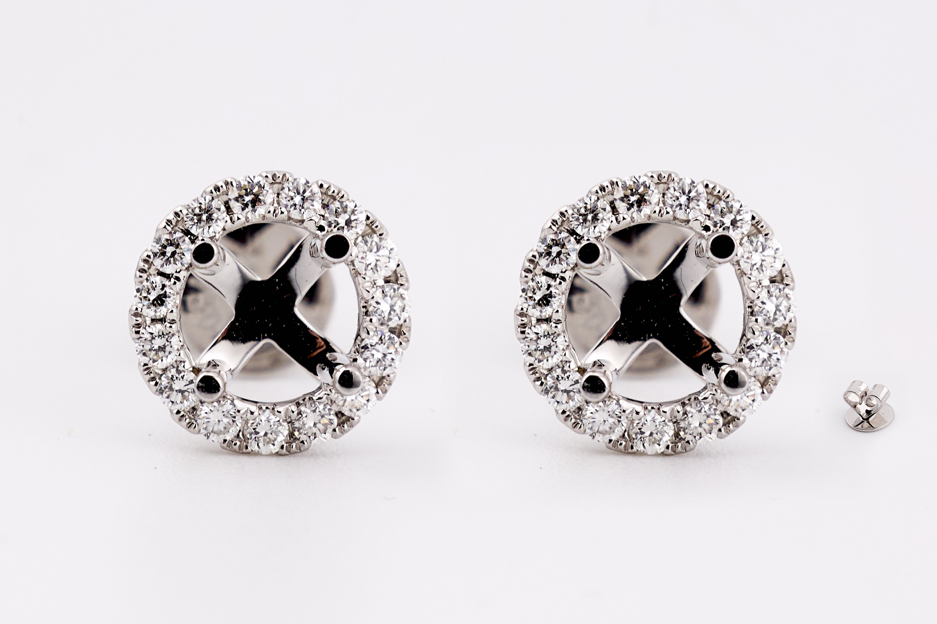 DIAMOND EARRING 18KW