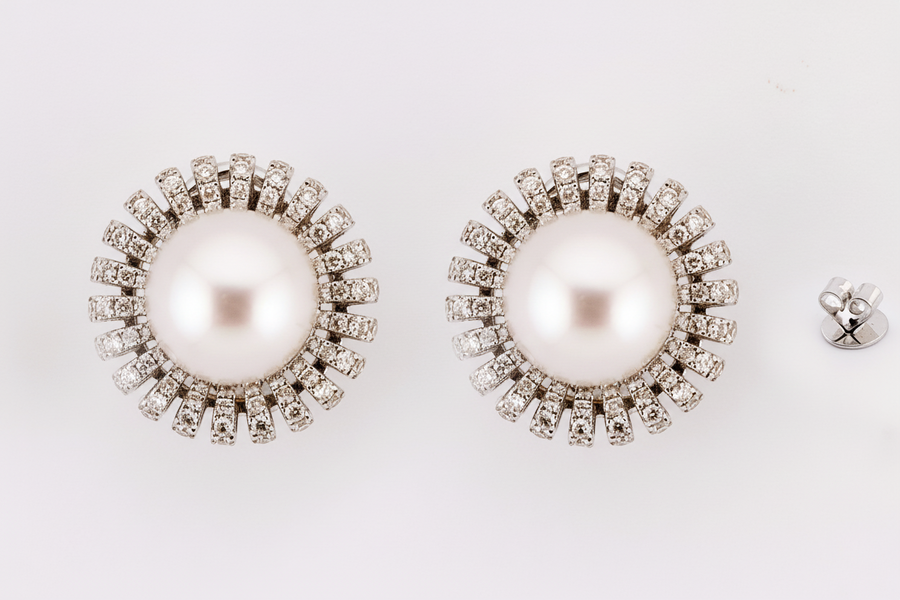 PRL DIAMOND EARRING 18KY