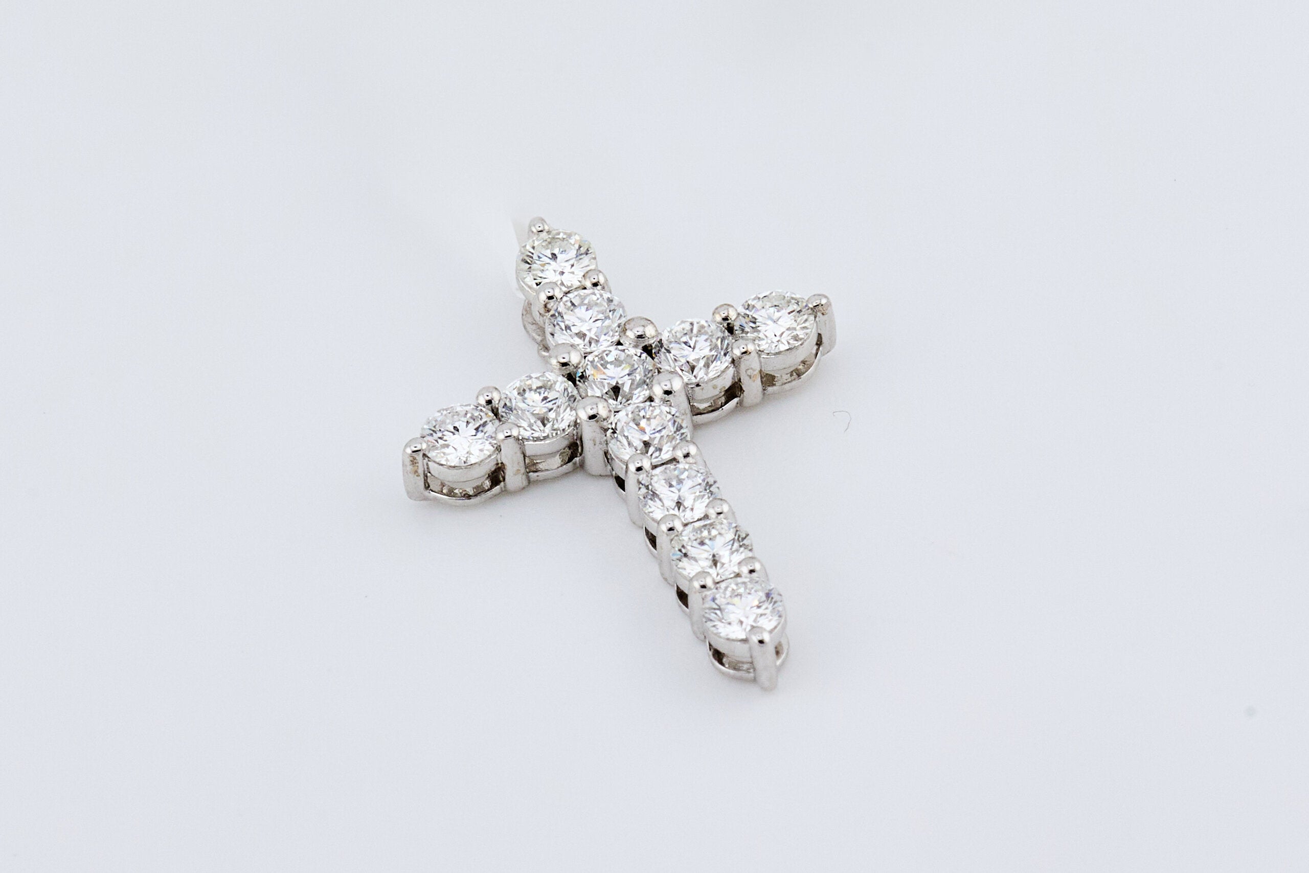 DIAMOND PENDANT 18KW